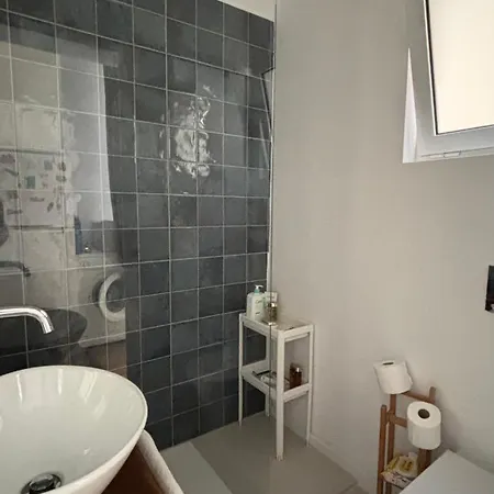 民宿 Cozy Private Bedroom In Shared T2 In Graca,